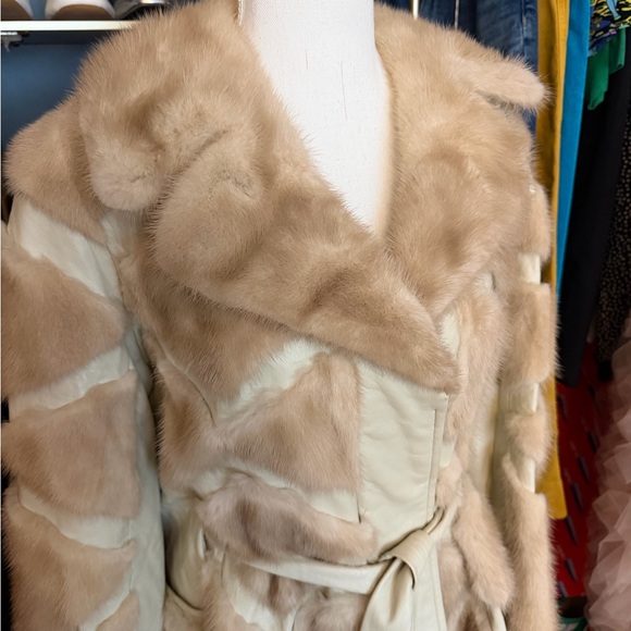 Vintage Leather/Fur Coat - Size Small - Picture 3 of 10